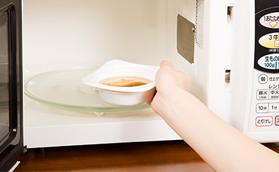常温保管できるカップ入りでそのまま食べられるので、洗い物も不要で外出時にも便利です。